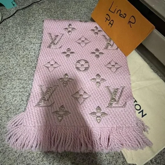 Louis Vuitton Light Pink Scarf with Iconic Patterns - Picture 1 of 6